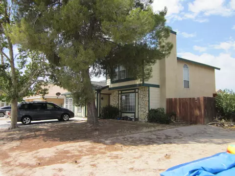45035 17th St E, Lancaster, CA 93535 photo 2