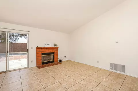 2627 Avoca St, Lancaster, CA 93535 photo 8