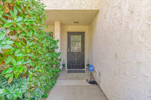 216 Eagle Ln, Palmdale, CA 93551 photo 3