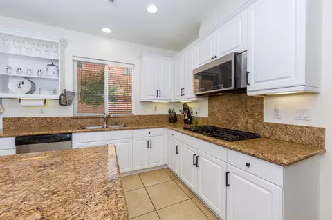 44221 Raven Ln, Lancaster, CA 93536 photo 12