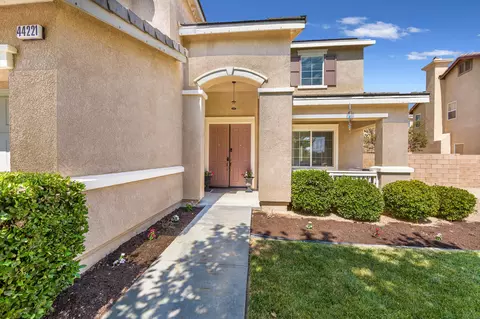 44221 Raven Ln, Lancaster, CA 93536 photo 3