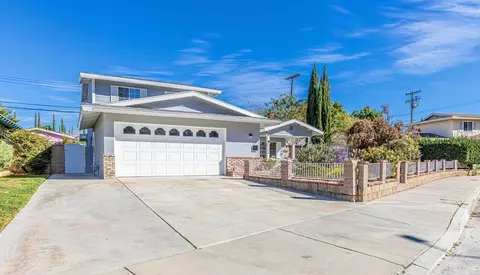 44408 8th St E, Lancaster, CA 93535 photo 2