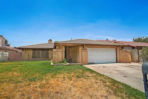 43745 Elm Ave, Lancaster, CA 93534 photo 1