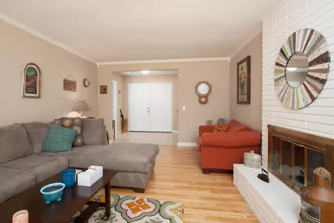 2562 Marcella St, Lancaster, CA 93536 photo 4