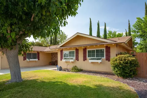 2562 Marcella St, Lancaster, CA 93536 photo 3