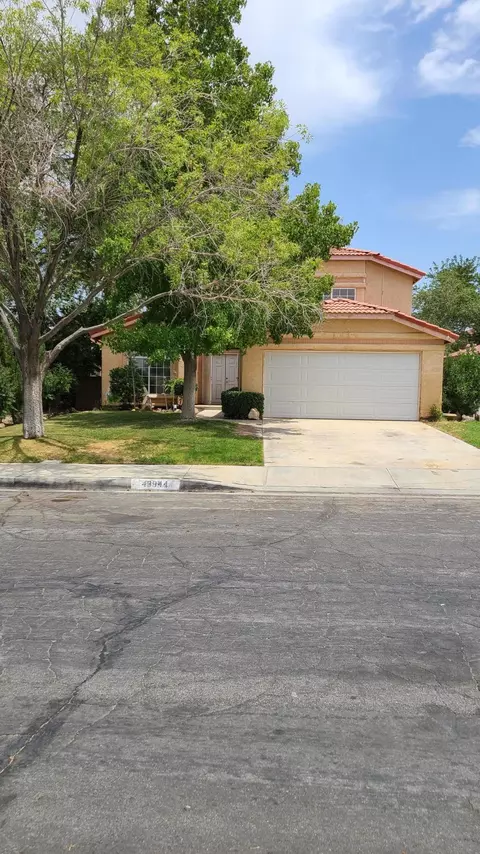 43944 Fallon Dr, Lancaster, CA 93535 photo 1