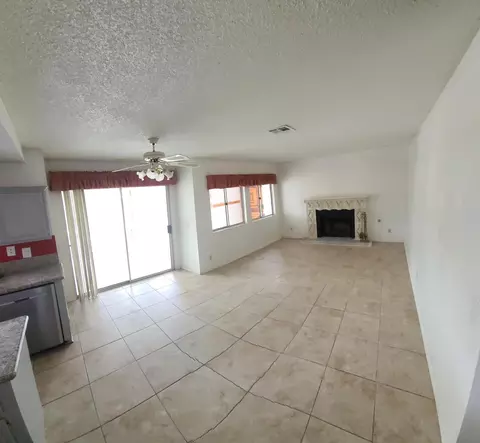 43944 Fallon Dr, Lancaster, CA 93535 photo 8