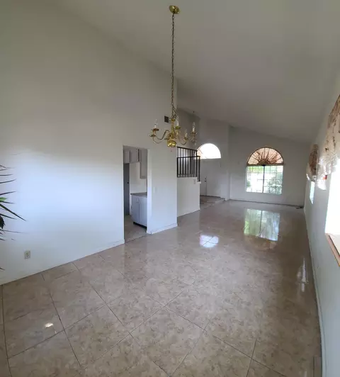 43944 Fallon Dr, Lancaster, CA 93535 photo 4