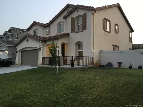 1453 Ponderosa Dr, Tehachapi, CA 93561 photo 1