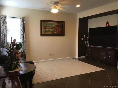1453 Ponderosa Dr, Tehachapi, CA 93561 photo 4