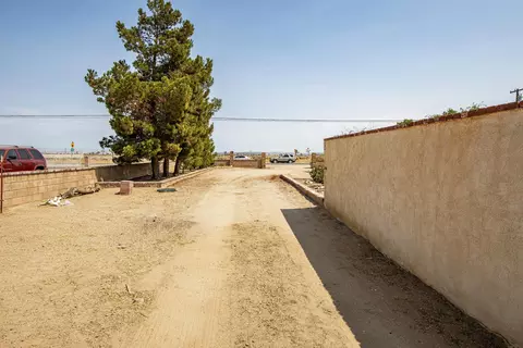3124 Avenue H E, Lancaster, CA 93535 photo 13
