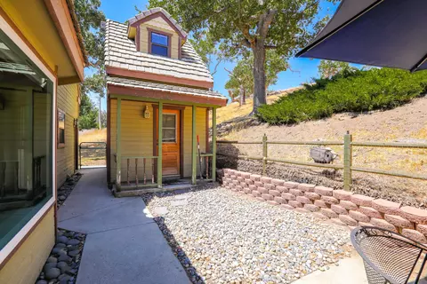 30151 Garces Ct, Tehachapi, CA 93561 photo 12