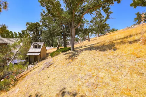 30151 Garces Ct, Tehachapi, CA 93561 photo 18