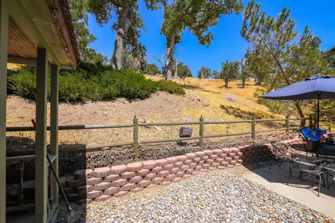 30151 Garces Ct, Tehachapi, CA 93561 photo 13