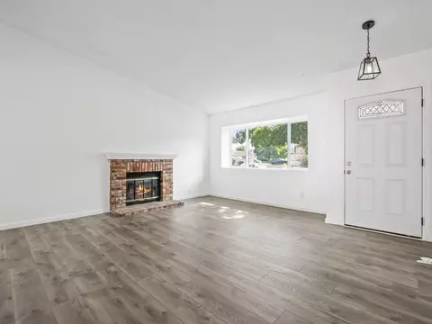 44844 12th St E, Lancaster, CA 93535 photo 4