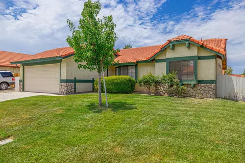 43239 27th St W, Lancaster, CA 93536 photo 1