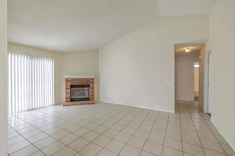 43239 27th St W, Lancaster, CA 93536 photo 4