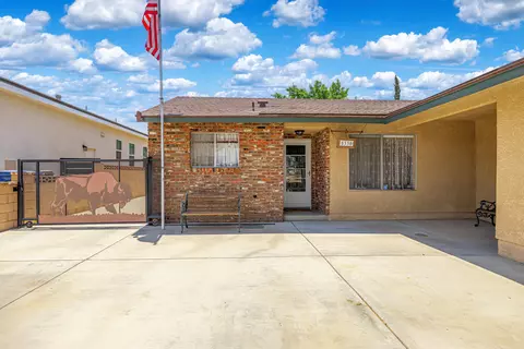 5330 Ave L8 W, Lancaster, CA 93536 photo 4
