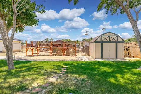 5330 Ave L8 W, Lancaster, CA 93536 photo 8