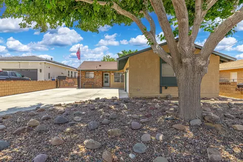5330 Ave L8 W, Lancaster, CA 93536 photo 2