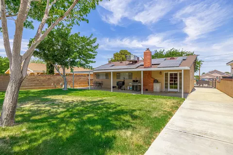 5330 Ave L8 W, Lancaster, CA 93536 photo 6