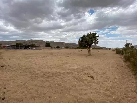 27232 Cahuilla Rd, Apple Valley, CA 92307 photo 63