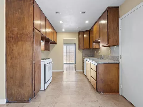 3245 Gregory Dr, Mojave, CA 93501 photo 15