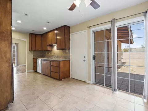 3245 Gregory Dr, Mojave, CA 93501 photo 14