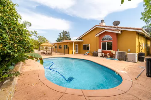 1047 Meda Ave E, Glendora, CA 91741 photo 11