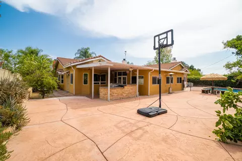 1047 Meda Ave E, Glendora, CA 91741 photo 20