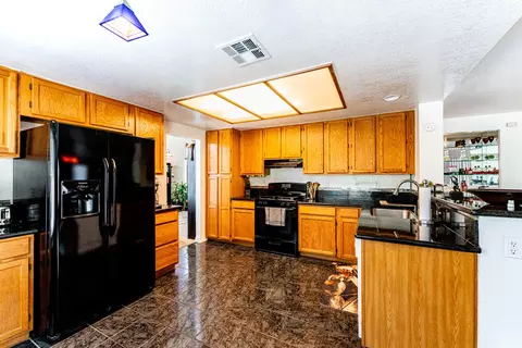 43516 11th St E, Lancaster, CA 93535 photo 10