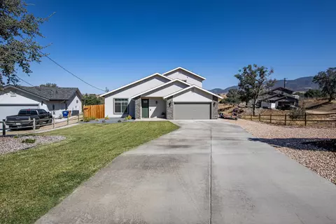 20916 Ridgeway Dr, Tehachapi, CA 93561 photo 4