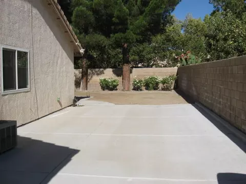44514 Tarragon Dr, Lancaster, CA 93536 photo 2
