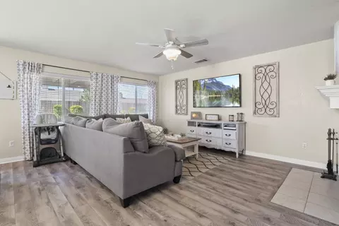 6139 Treehaven Ct, Lancaster, CA 93536 photo 11