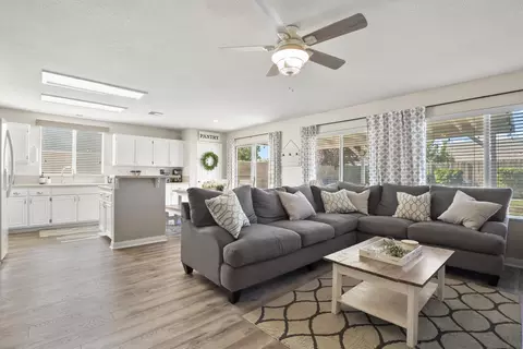 6139 Treehaven Ct, Lancaster, CA 93536 photo 13