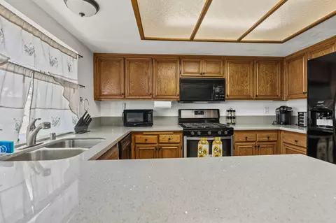 711 Trixis Ave, Lancaster, CA 93534 photo 9