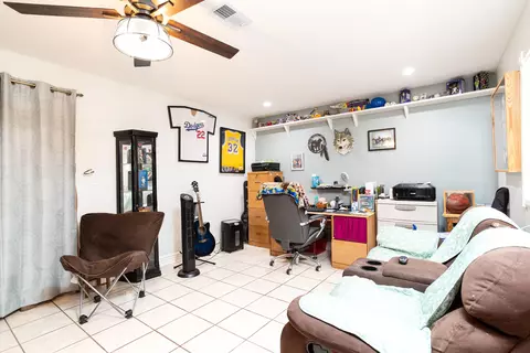 37621 28th St E, Palmdale, CA 93550 photo 4