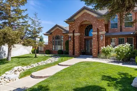 505 Jasmine Ct, Tehachapi, CA 93561 photo 2