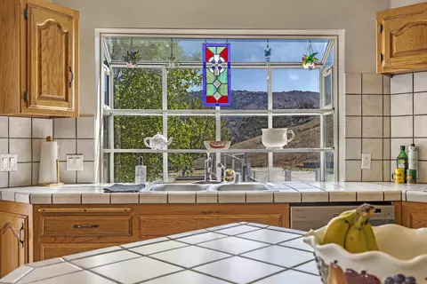 19800 Pine Ridge Dr, Tehachapi, CA 93561 photo 10