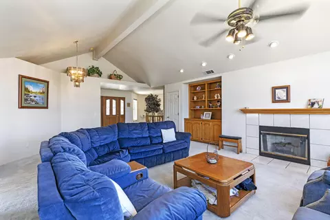 19800 Pine Ridge Dr, Tehachapi, CA 93561 photo 6