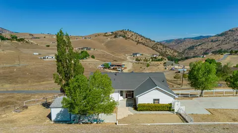 19800 Pine Ridge Dr, Tehachapi, CA 93561 photo 40