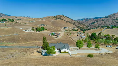 19800 Pine Ridge Dr, Tehachapi, CA 93561 photo 39