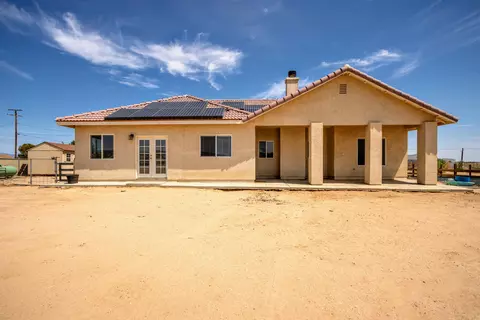 7852 Avenue E10 W, Lancaster, CA 93536 photo 3