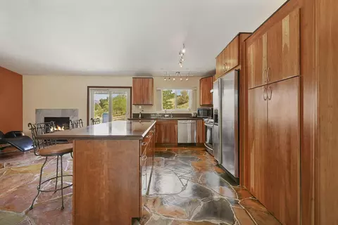 2071 Galloping Way, Acton, CA 93510 photo 7