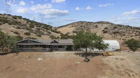 35401 Sky Vista Rd, Acton, CA 93510 photo 2