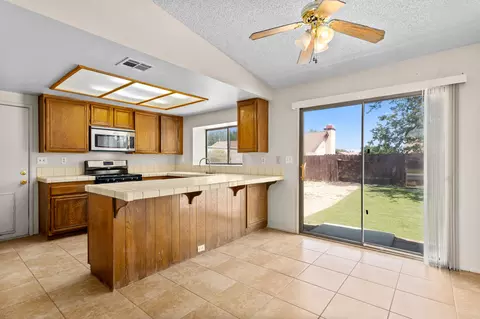 4145 Adobe Dr, Palmdale, CA 93552 photo 6