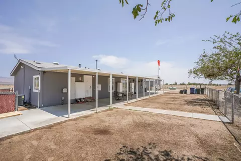 25744 La Petite Ave, Lancaster, CA 93536 photo 5