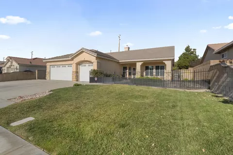 42914 Fairlee Dr, Lancaster, CA 93536 photo 30
