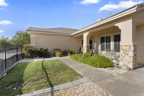 42914 Fairlee Dr, Lancaster, CA 93536 photo 27