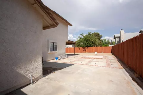 45038 Sancroft Ave, Lancaster, CA 93535 photo 21